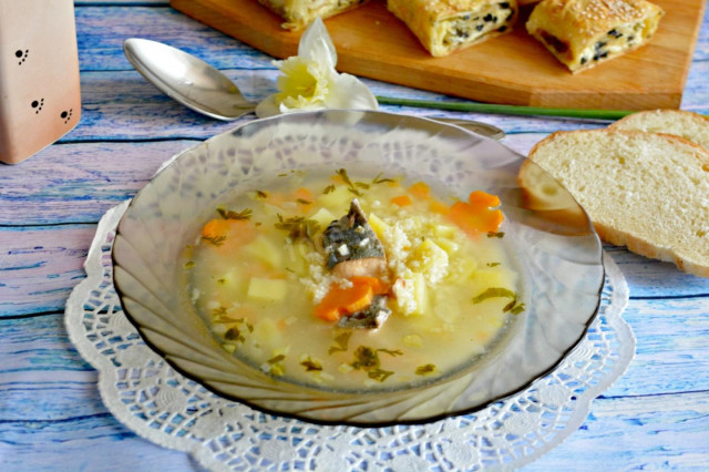 Fishy canned soup with millet