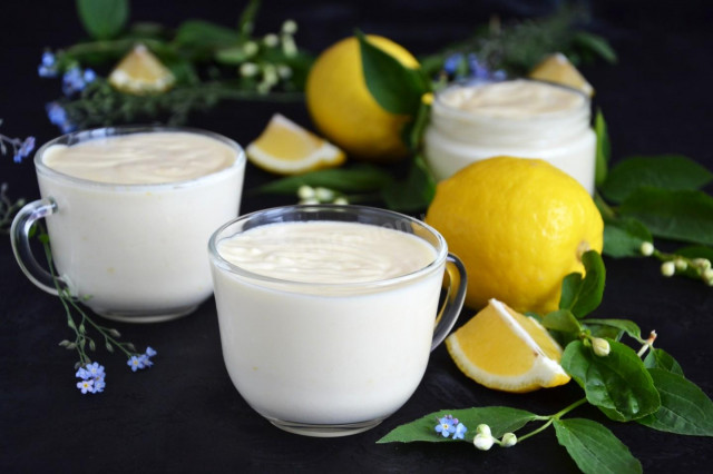 Lemon mousse