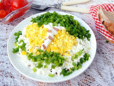 Birch salad with mushrooms and chicken