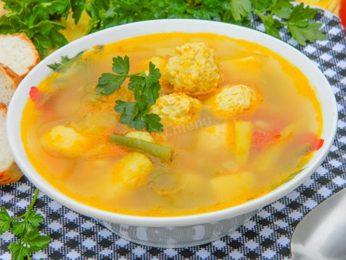 Vegetable soup with meatballs