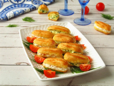 Snack eclairs with filling