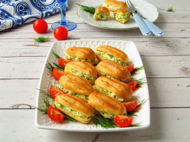 Snack eclairs with filling