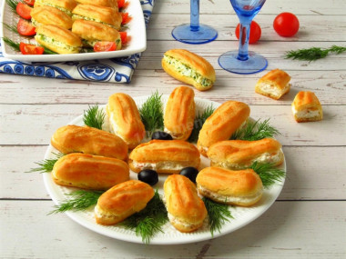 Snack eclairs with filling