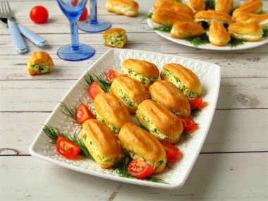 Snack eclairs with filling