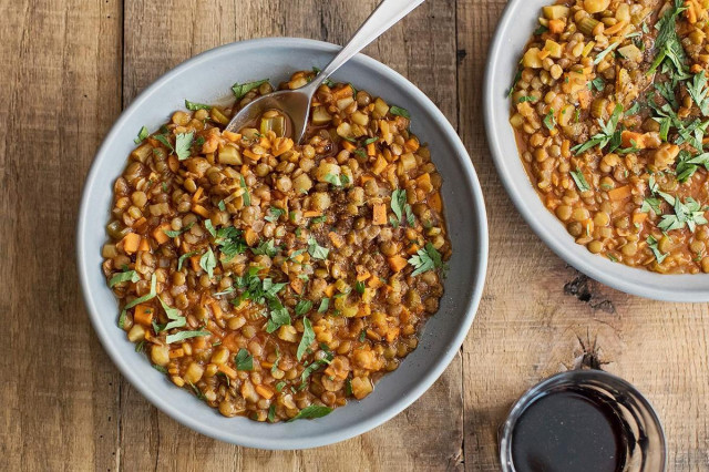 Stewed lentils with vegetables