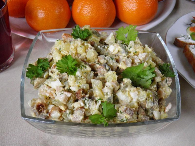 Boyar salad with chicken and mushrooms