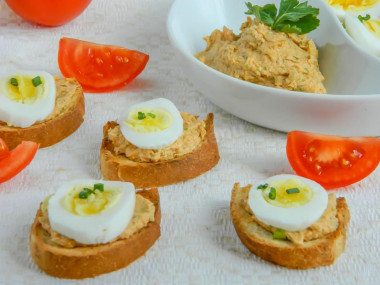 Pink salmon pate at home