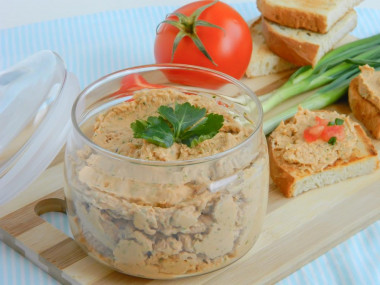 Pink salmon pate at home