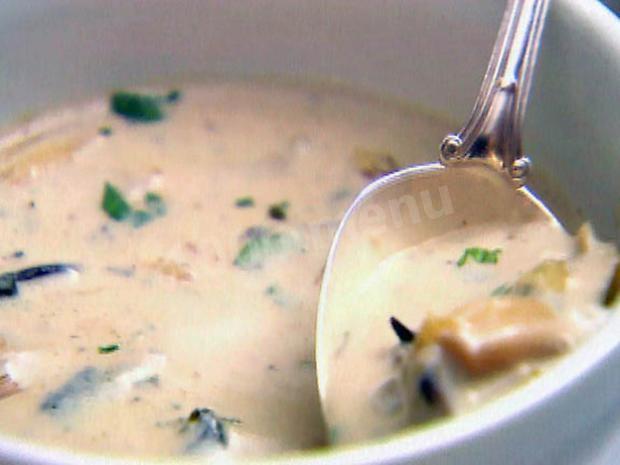 Mushroom cream soup of porcini mushrooms with cream