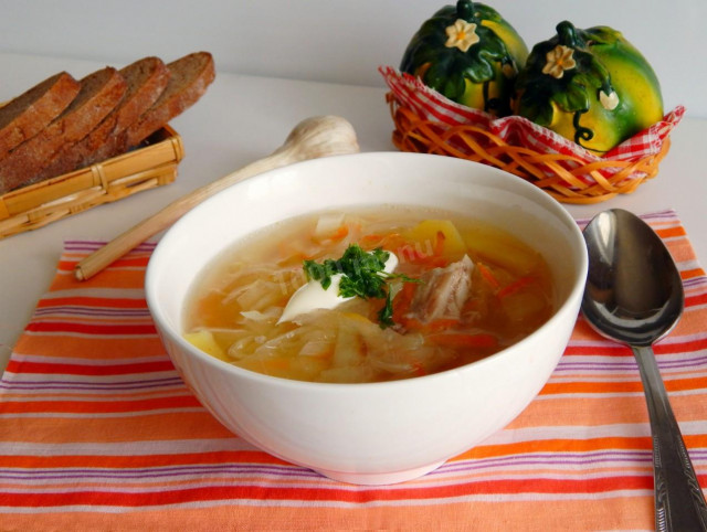 Cabbage soup in a slow cooker