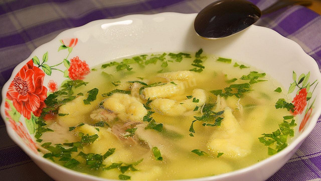 Chicken soup with dumplings