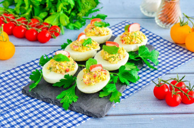 Eggs stuffed with crab sticks and cheese