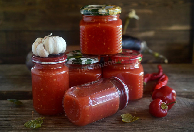 Tomatoes through a meat grinder for winter