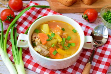 Bulgur and chicken soup