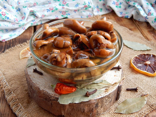 Pickled ginger for winter