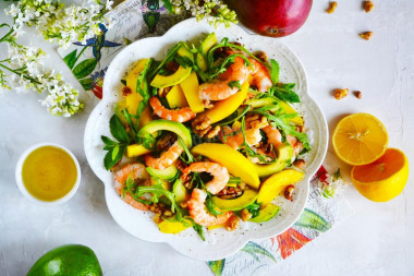 Mango avocado and arugula shrimp salad