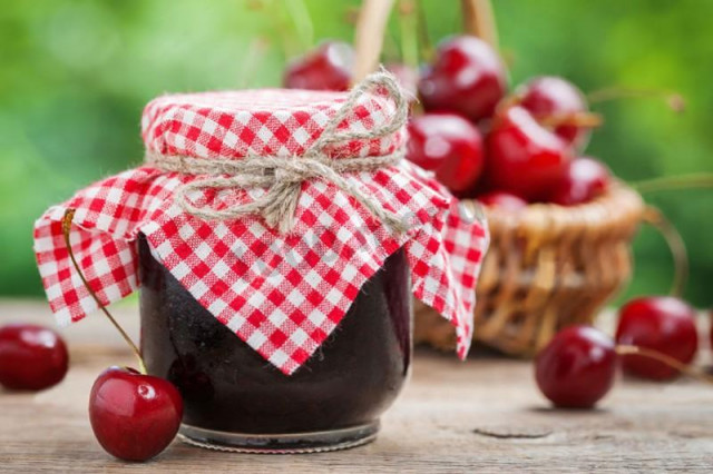 Cherry jam for winter