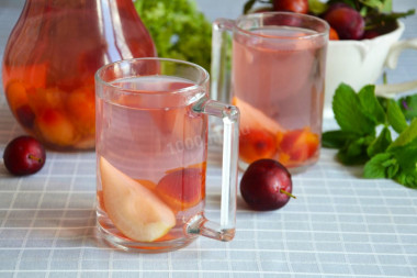 Compote with pears and plums