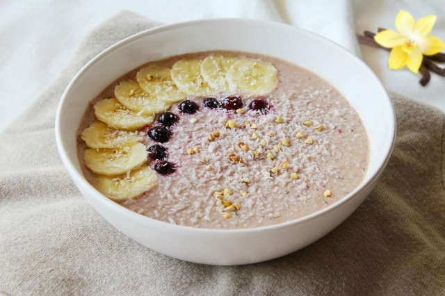 Buckwheat porridge made from buckwheat soup with milk