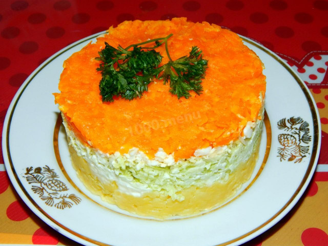 Salad with hard cheese