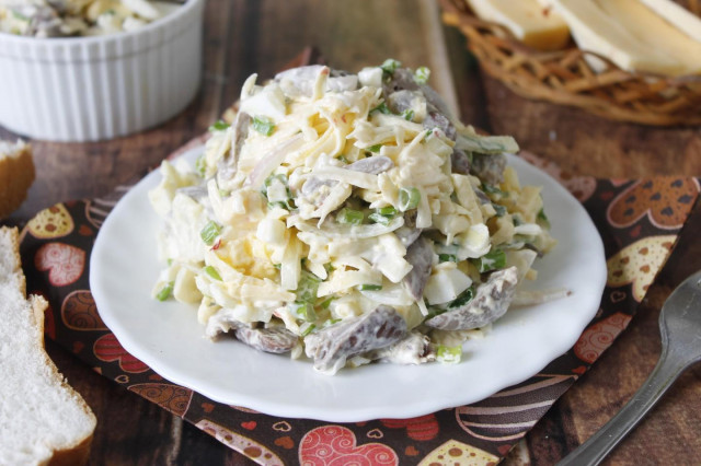 Heartbreaker salad with chicken hearts