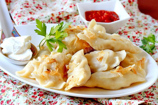 Dumplings with meat and cabbage