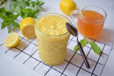 Ginger with lemon and honey for immunity and weight loss