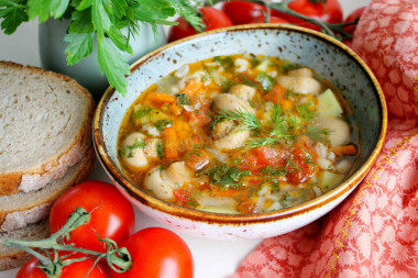 Canned mushroom soup with pearl barley