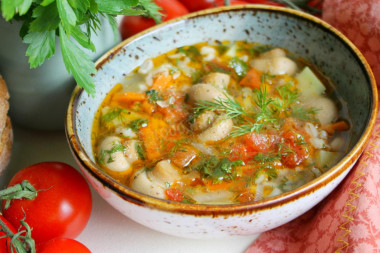 Canned mushroom soup with pearl barley