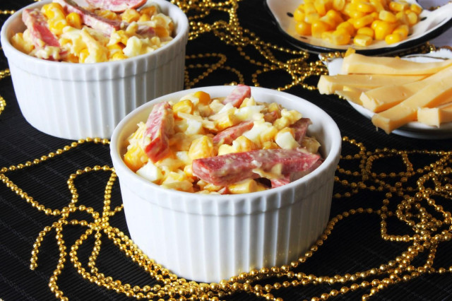 Salad with semi-smoked sausage and corn