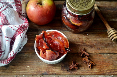 Plum and apple jam for winter