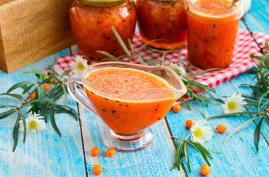 Mashed sea buckthorn with sugar for winter