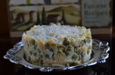 Classic Seagull salad with cheese