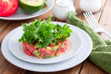 Salad with avocado and salmon