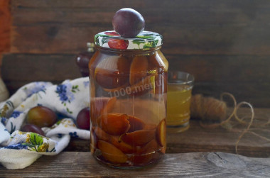 Plum compote for winter per 1 liter jar