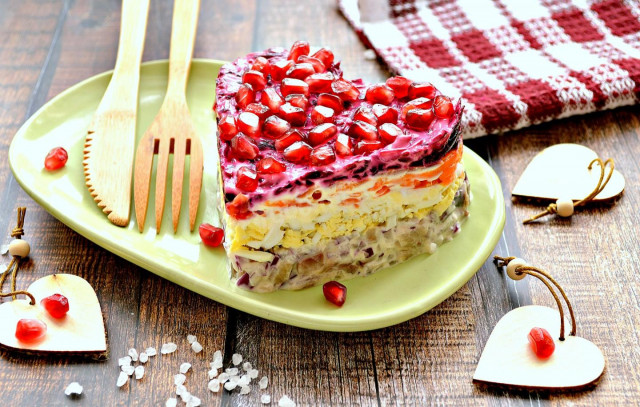 Herring under a fur coat without potatoes with pomegranate