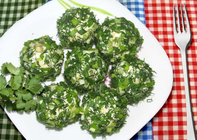 Cheese balls with garlic appetizer