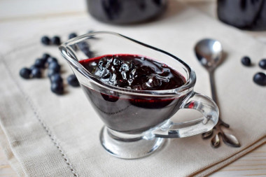 Blueberry jam from blueberries five minutes for winter