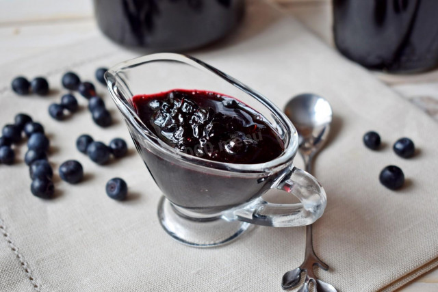 Blueberry jam from blueberries five minutes for winter