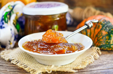 Pumpkin jam with dried apricots for winter