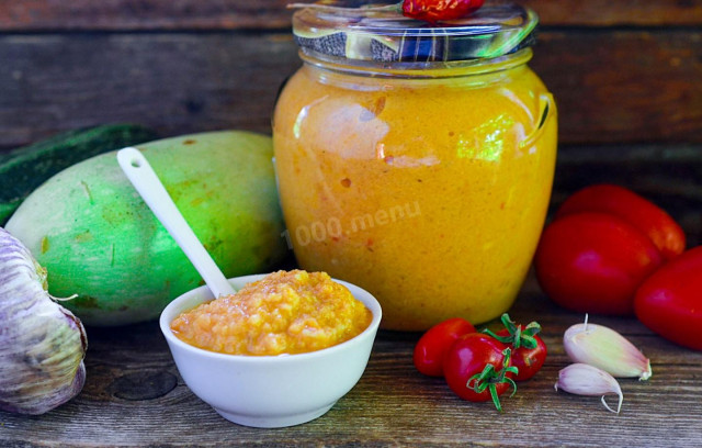 Squash caviar with garlic and tomato paste and with mayonnaise on