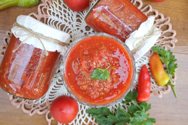 Tomatoes for borscht for winter with pepper