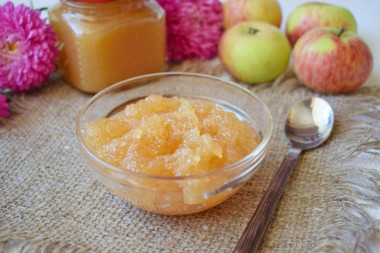 Simple apple jam for winter with a blender