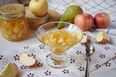 Pears with apples for winter