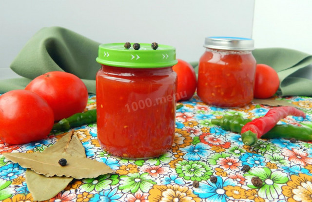 Tomato juice through a meat grinder for winter