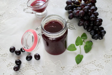 Seedless grape jam for winter