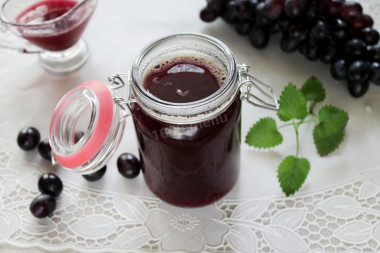 Seedless grape jam for winter