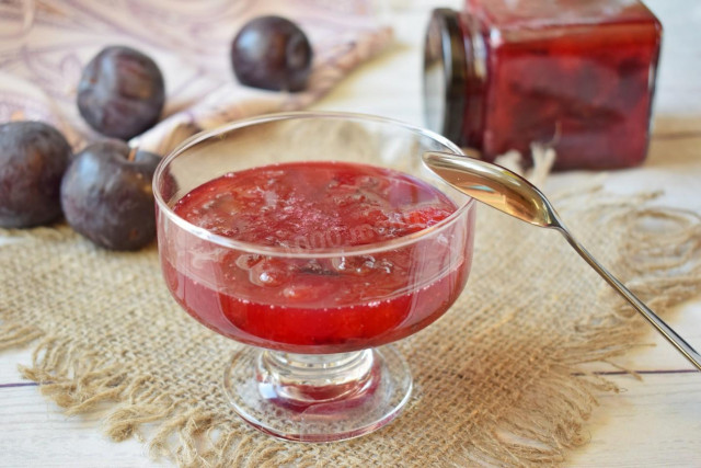 Plum jam five minutes