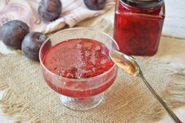 Plum jam five minutes