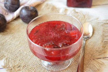 Plum jam five minutes